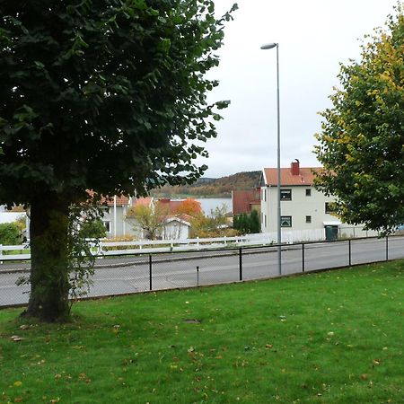 Ekhult Apartments - Ground Floor - Garden And Lake View Ulricehamn Eksteriør bilde